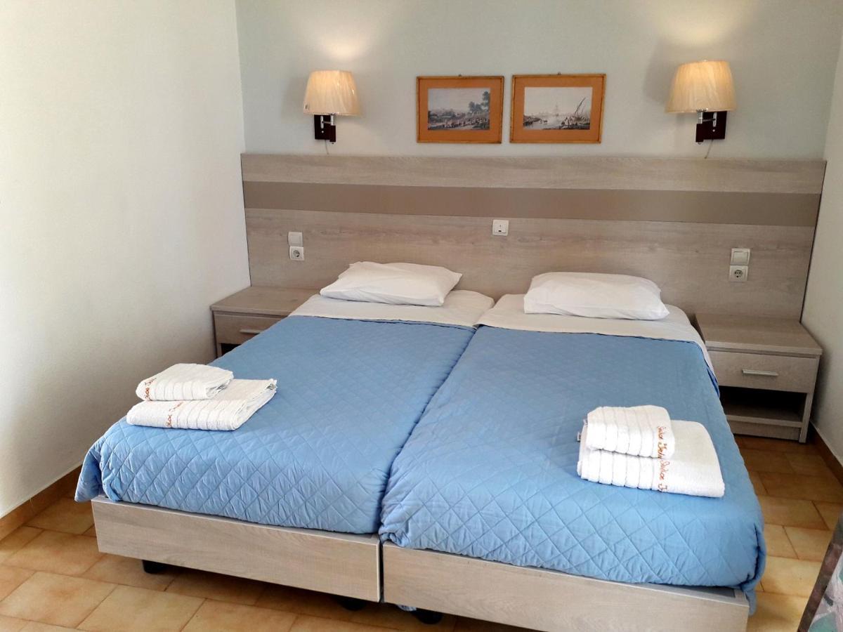 קאבוס Irini Apartments And Studios מראה חיצוני תמונה