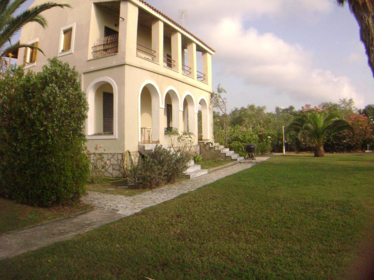 קאבוס Irini Apartments And Studios מראה חיצוני תמונה