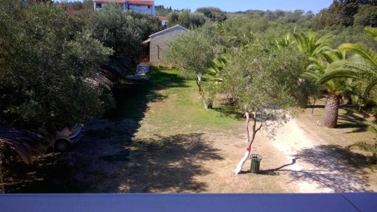 קאבוס Irini Apartments And Studios מראה חיצוני תמונה