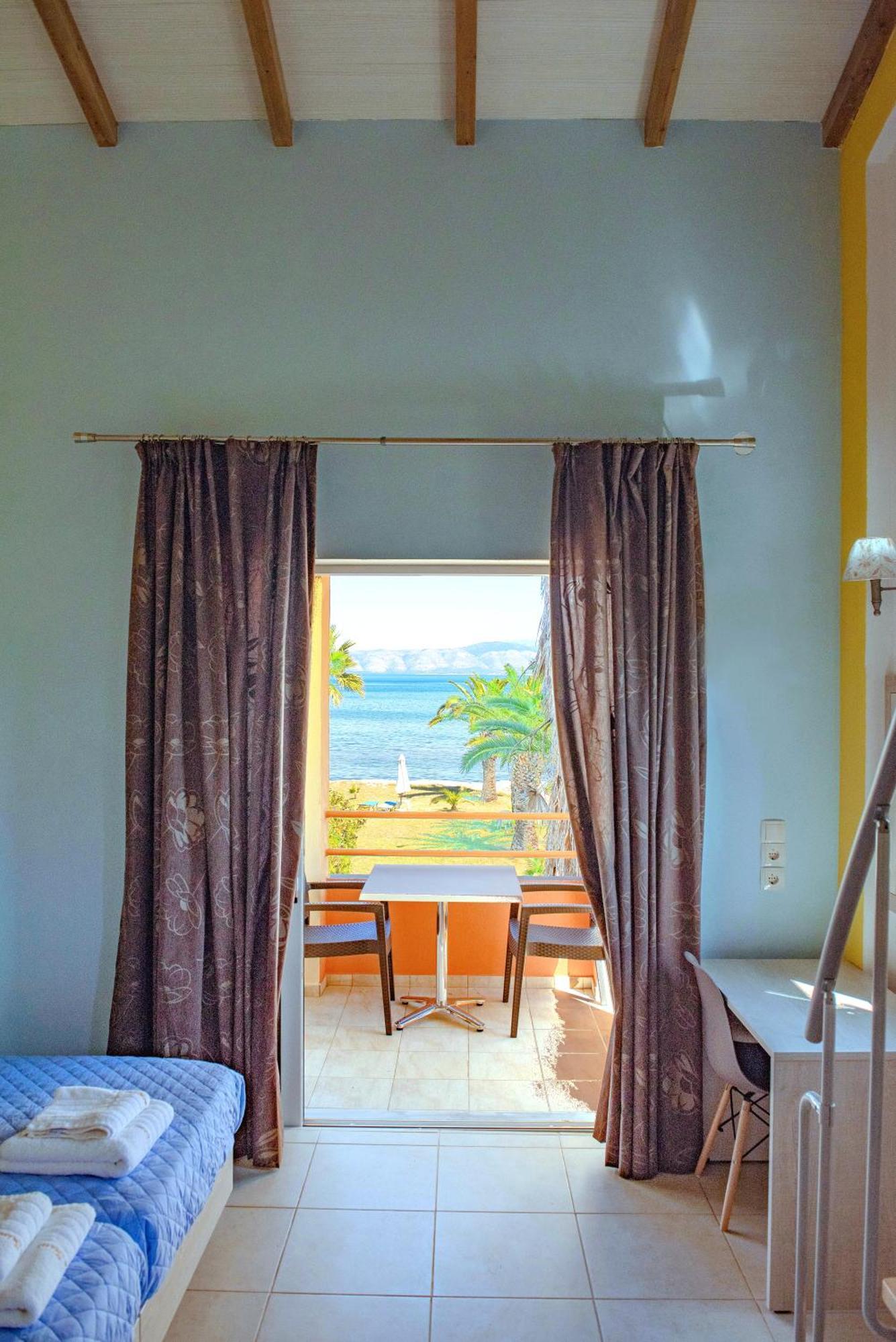 קאבוס Irini Apartments And Studios מראה חיצוני תמונה