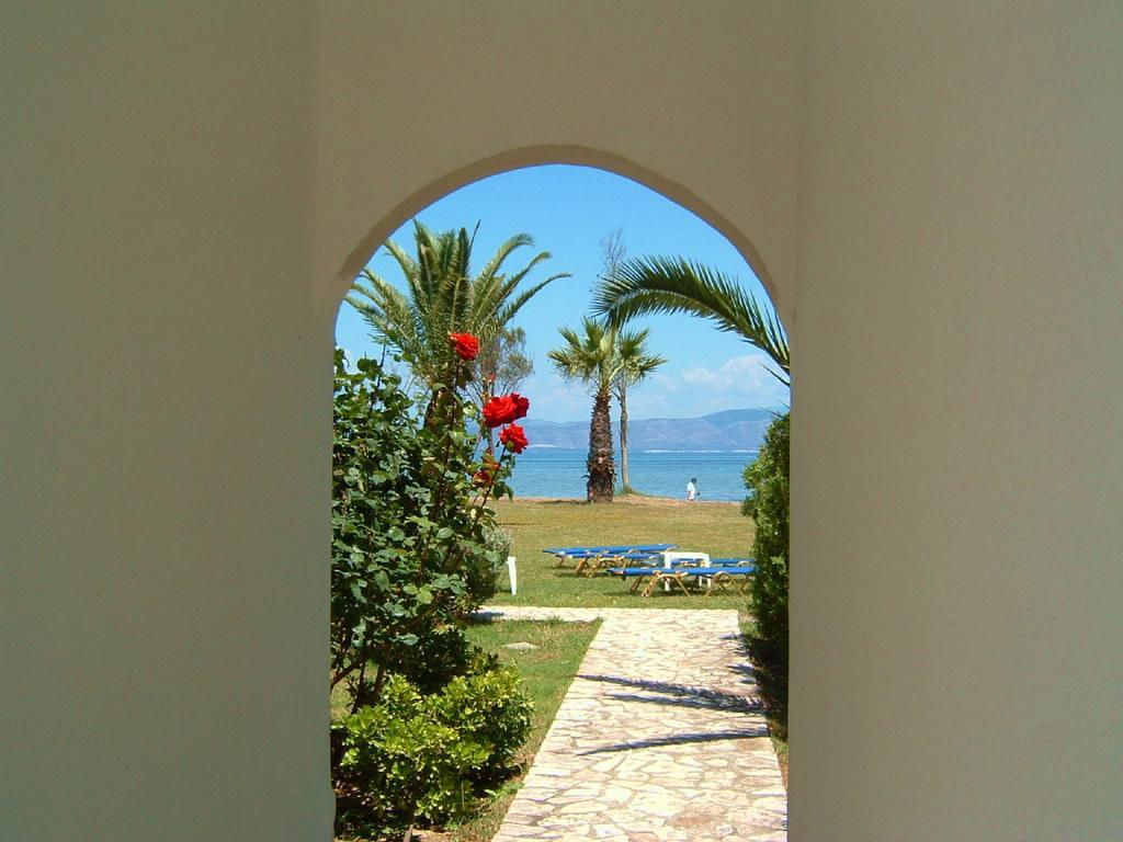 קאבוס Irini Apartments And Studios מראה חיצוני תמונה