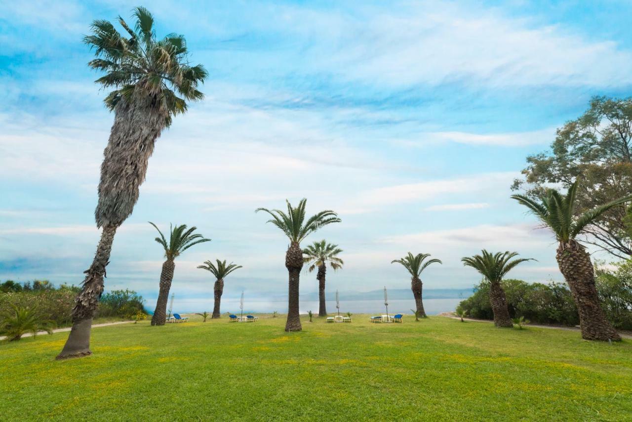 קאבוס Irini Apartments And Studios מראה חיצוני תמונה